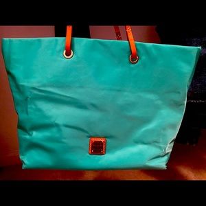 Dooney & Bourke  Addison tote